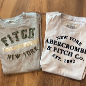 Abercrombie & Fitch Men's Gray and White T-Shirts
